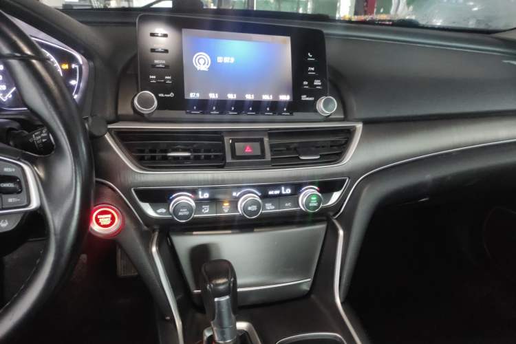 Used Honda Accord 2018 230TURBO Comfort Version National V Audio And AC Panel