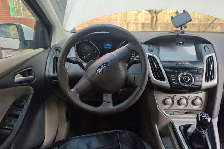 Used Ford Focus 2012 Sedan 1.6L Manual Comfort Model