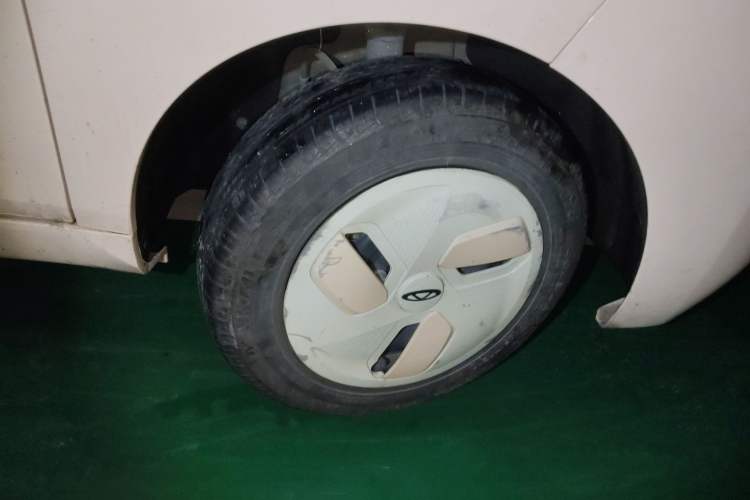 Used Chery QQ QQ Ice Cream 2022 170km Sundae Phosphate Lithium-Ion
