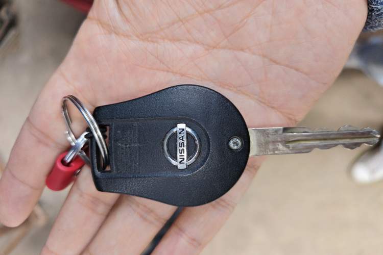 Used Nissan Tiida 2011 1.6L Manual Comfort Edition