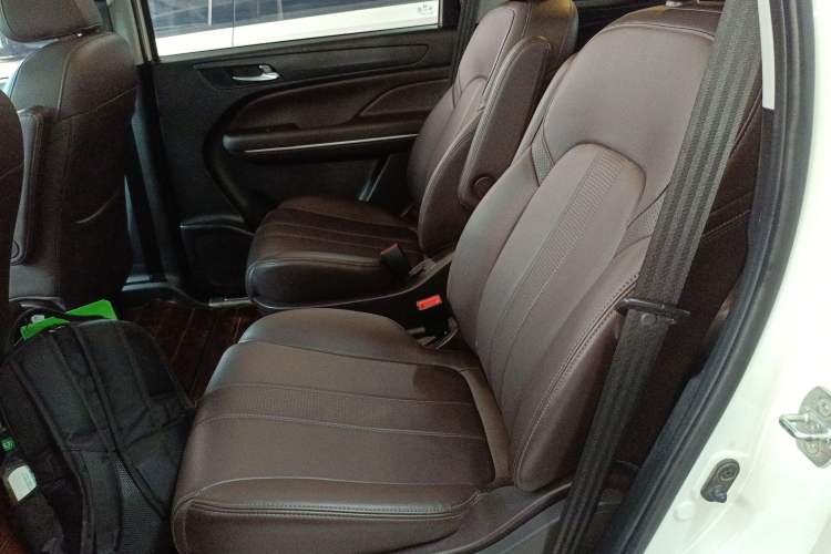 Used GAC Trumpchi M6 2019 270T DCT Prestige Edition (7-seater) China VI Left Rear Seat