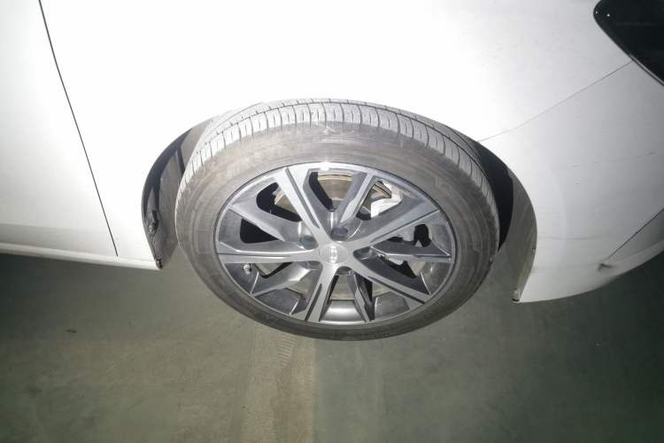 Used Geely Auto Emgrand 2023 4th Generation Champion Edition 1.5L CVT Prestige Model