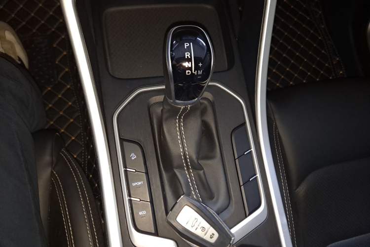 Used Geely Auto Vision X6 2020 1.4T CVT Luxury Edition