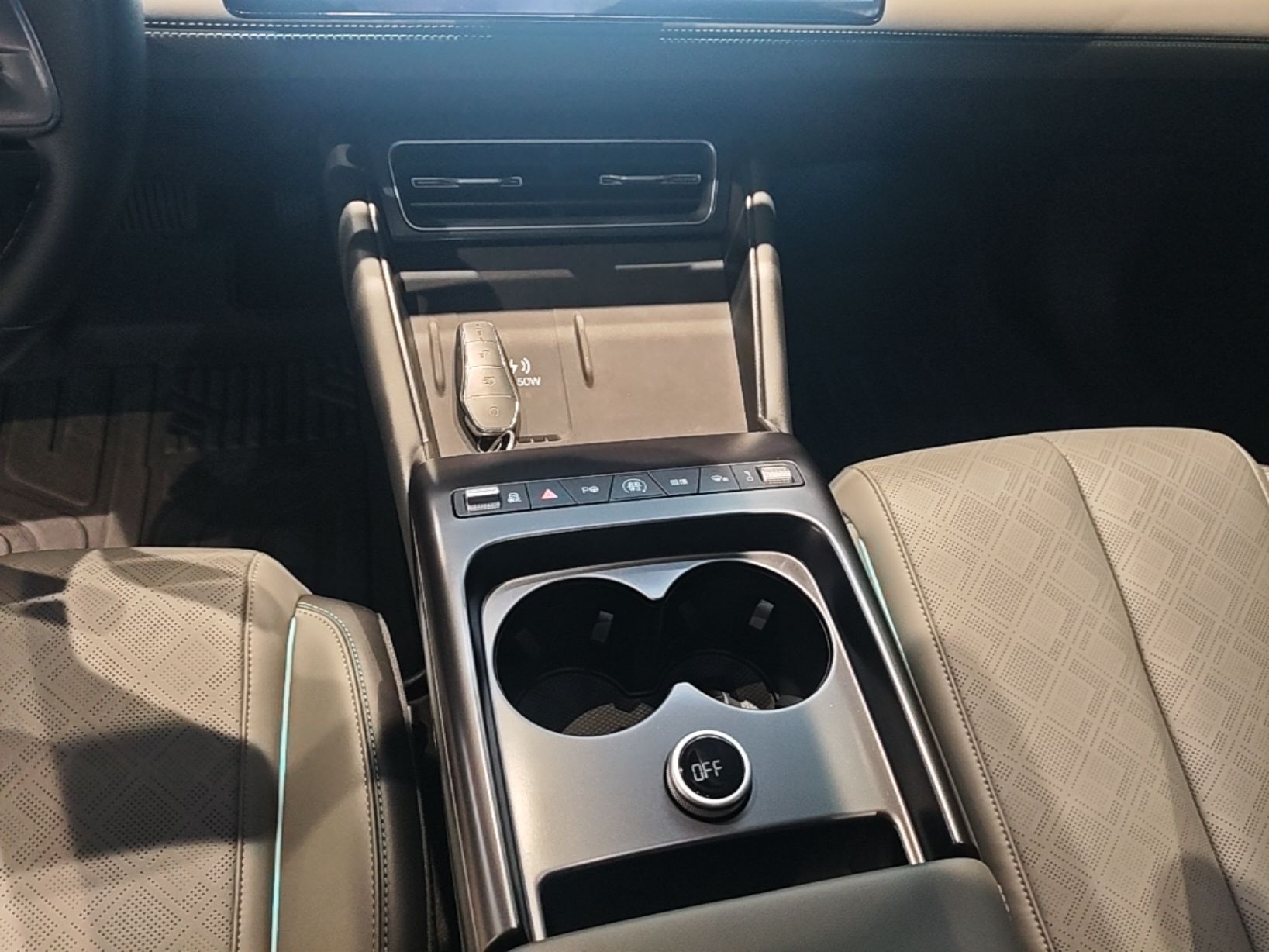 BYD Qin L 2025 EV 545KM Cloud Suspension Edition — снимка 16