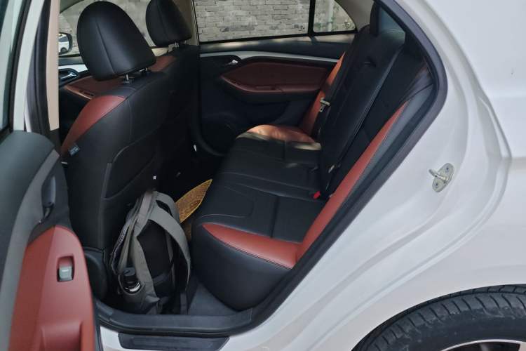 Used BYD G5 2014 1.5TID Automatic Prestige Model