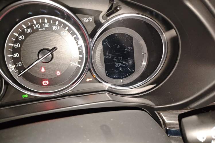 Used Mazda CX-5 2017 2.0L Automatic 2WD Smart Enjoyment Version China V Standard Odometer Close Up