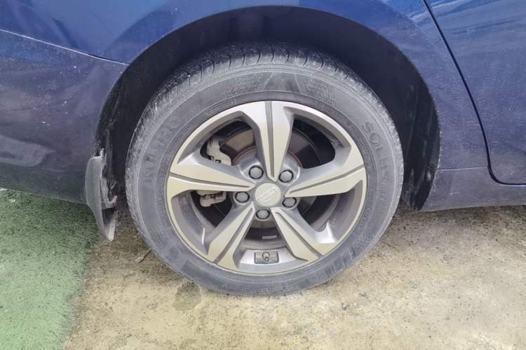 Used Geely Auto Emgrand GL 2018 1.4T DCT Elite Smart Connectivity Version Right Rear Wheel Hub