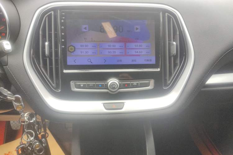 Used JETOUR X70M 2020 Revised 1.5T Manual Partner Version 5-Seater Audio And AC Panel