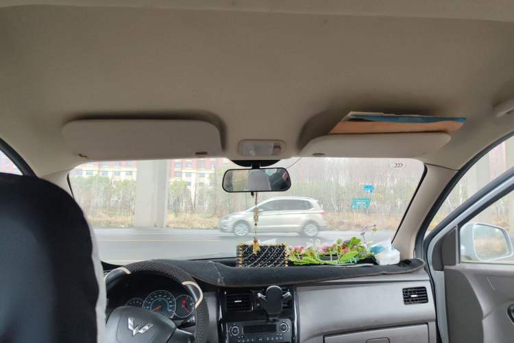 Used Wuling Rongguang V 2016 1.5L Standard Version