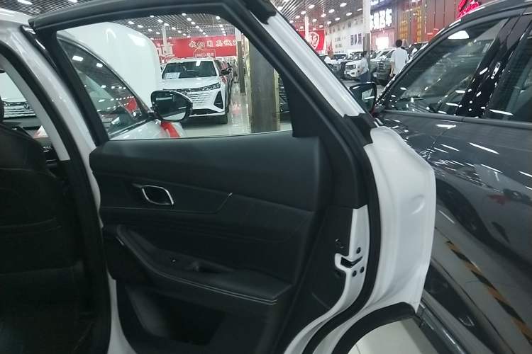 Used Changan UNI-K iDD 2024 Chuzhi iDD 1.5T 135km Smart & Fun Model