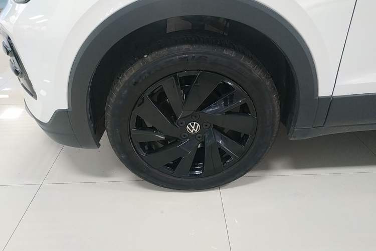 Used Volkswagen Tharu 2025 NewRui 300TSI Prestige Edition Left Front Wheel Hub