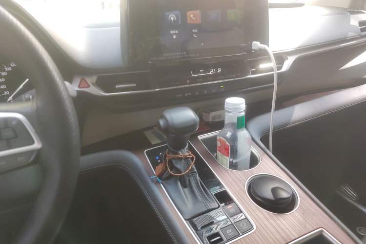 Used Toyota SIENNA 2023 2.5L Hybrid Comfort Edition Audio And AC Panel