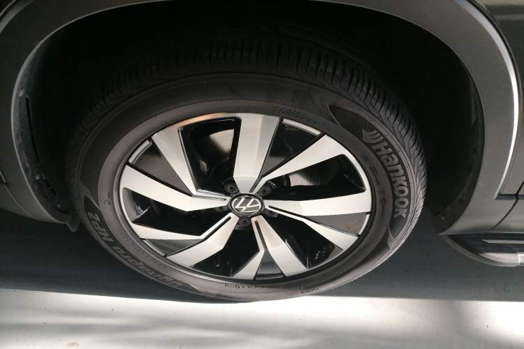 Used Volkswagen Tayron 2022 330TSI Two-Wheel Drive Luxury Smart Connectivity Version