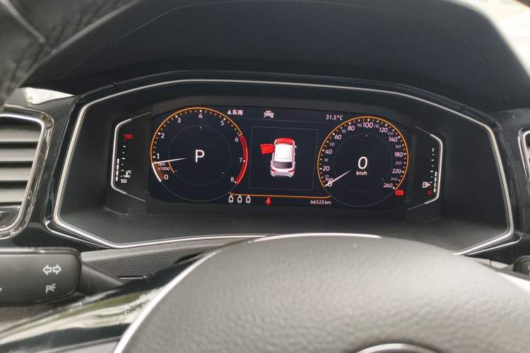 Used Volkswagen T-ROC 2019 280TSI DSG Two-Wheel Drive Comfort Version China VI Standard
