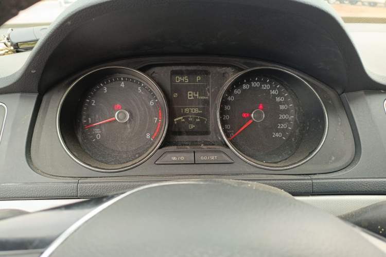 Used Volkswagen Lavida 2017 1.6L Automatic Comfort Edition
