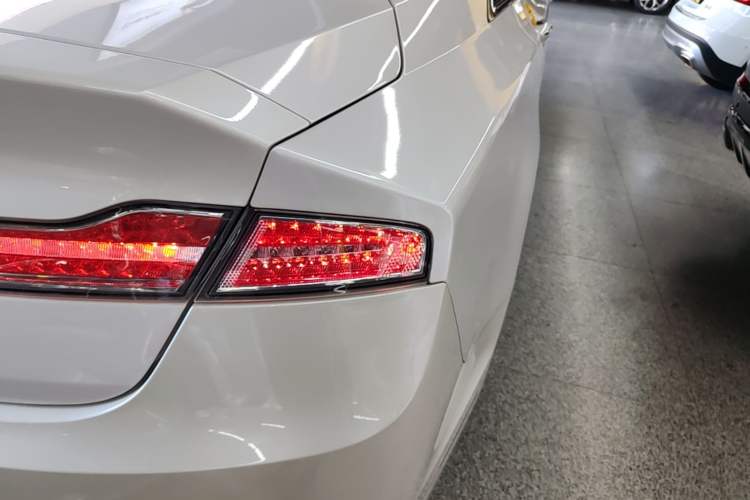 Used Lincoln MKZ 2020 2.0T Deluxe Edition