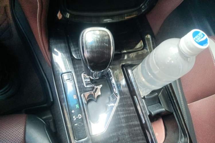 Used Toyota Crown 2017 2.0T Sport Edition Gear Lever