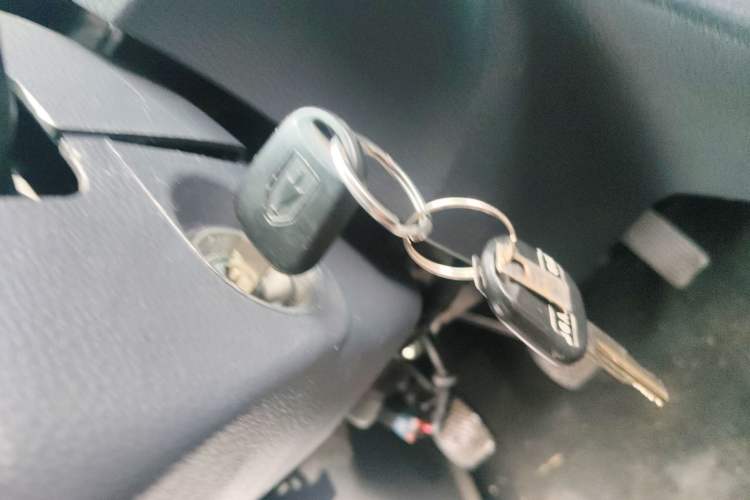 Used Jinbei Hiace X30 2021 1.5L Standard Version Air-Conditioner-Free Van China VI Emission Standard SWC15M Vehicle Key