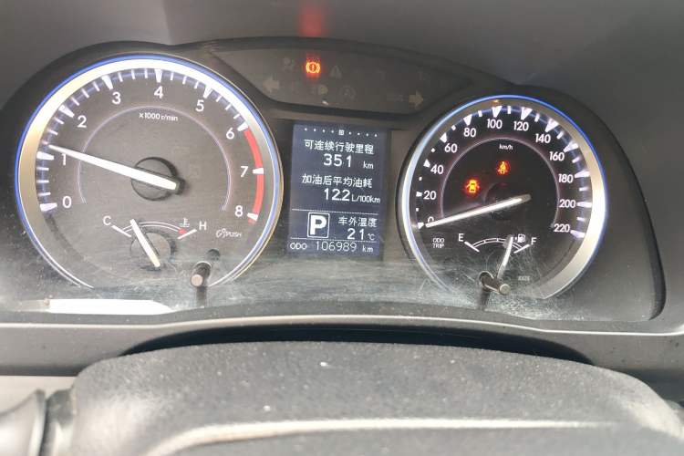 Used Toyota Highlander 2017 2.0T Four-Wheel Drive Luxury Edition 7 Seats Odometer Close Up