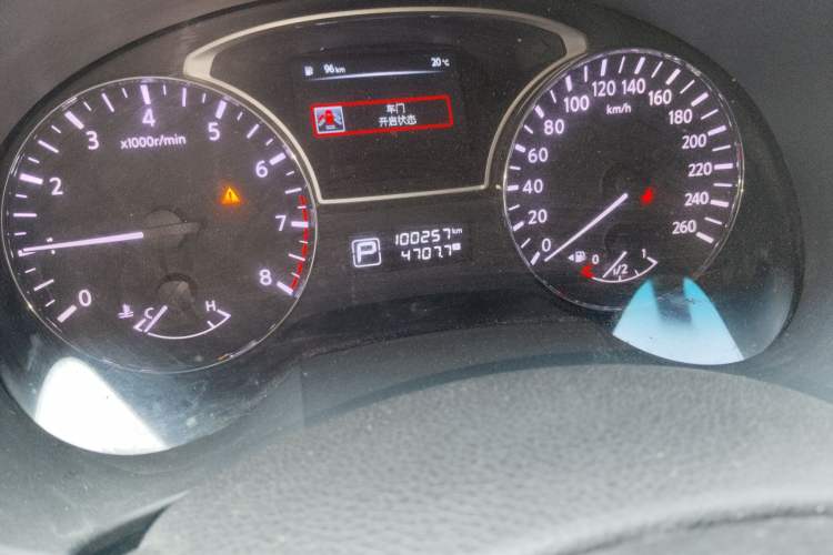 Used Nissan Teana 2013 2.0L XL Comfort Edition Odometer Close Up