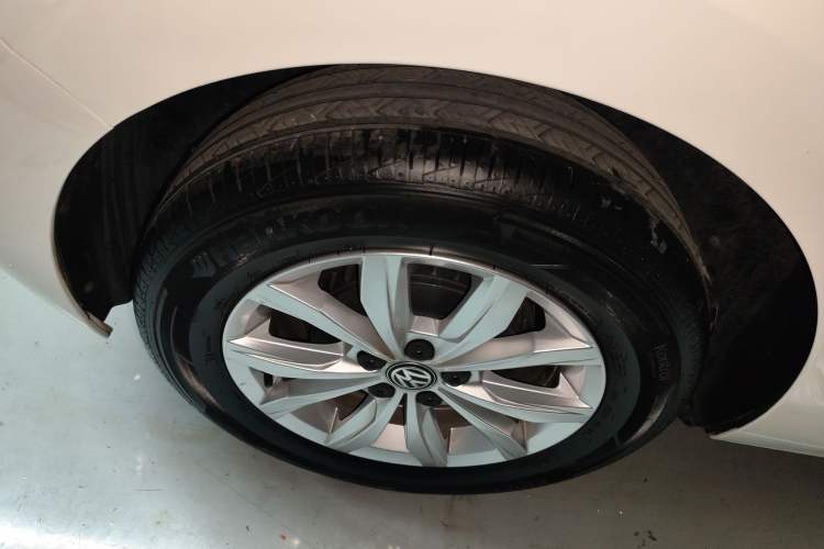 Used Volkswagen Polo 2019 Plus 1.5L Automatic Colorful Technology Edition Right Rear Wheel Hub