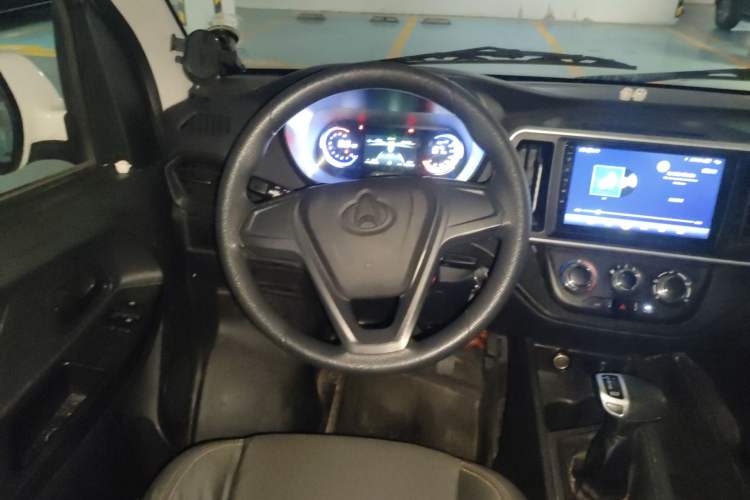 Used Chana Ruixing EM80 2023 Liftgate Design 7-Seater Comfort Version 38.7 kWh
