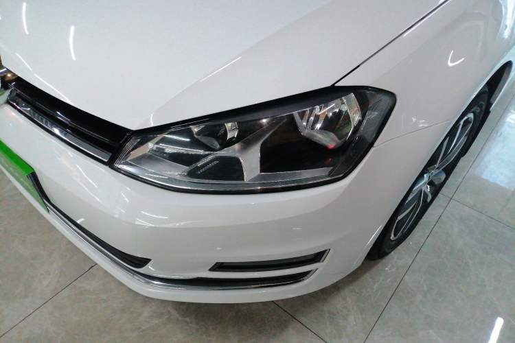 Used Volkswagen Golf 2016 230TSI Automatic Luxury Version
