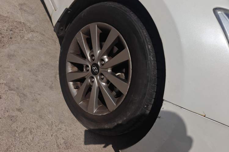 Used Hyundai Mistra 2014 1.8L Automatic Smart GLS
