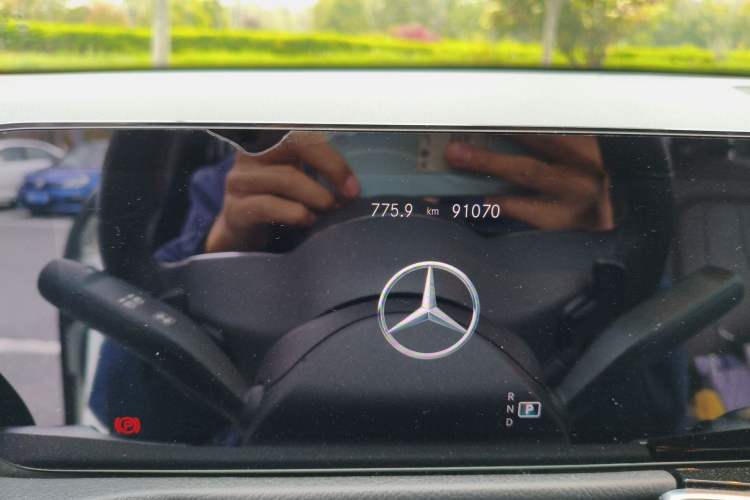 Used Mercedes-Benz GLB 2021 GLB 200 Fashion Model Odometer Close Up