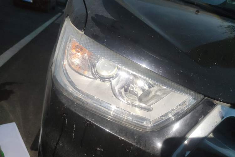 Used JAC Refine M4 2018 2.0L Manual Express Version Right Front Headlight