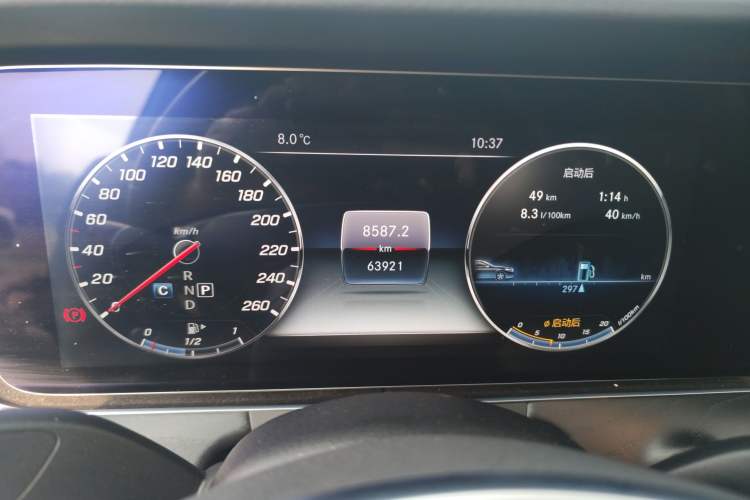 Used Mercedes-Benz E-Class 2016 E 200 L Sport Edition Odometer Close Up