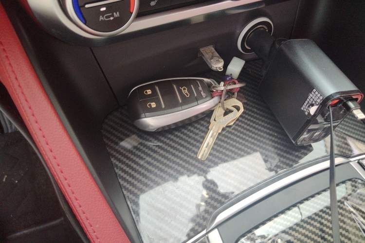 Used Alfa Romeo Stelvio 2017 2.0T 200HP Luxury Edition Vehicle Key