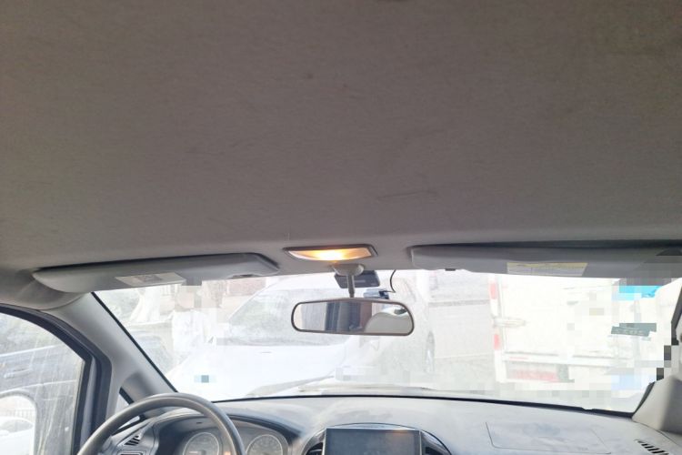 Used FORTHING Lingzhi 2015 M3 1.6L 7-Seater Comfort Model