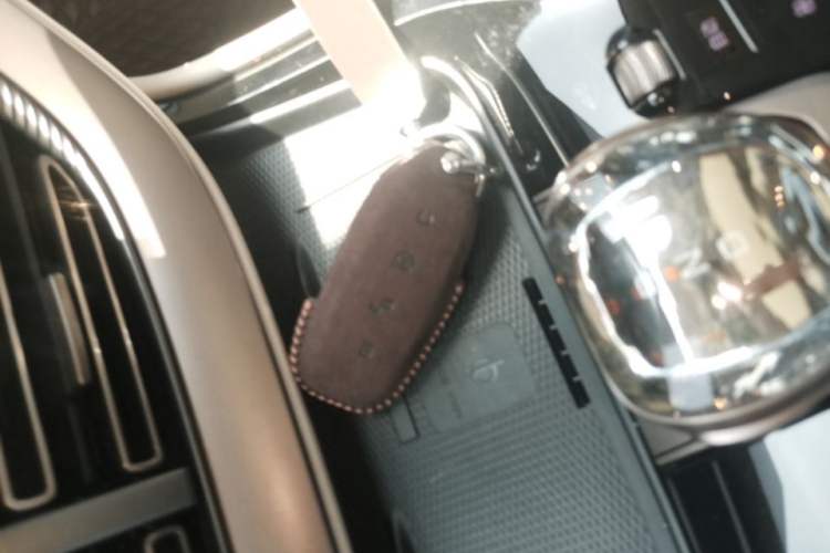 Used Denza D9 2022 DM-i 970 Four-Wheel Drive Flagship Model
