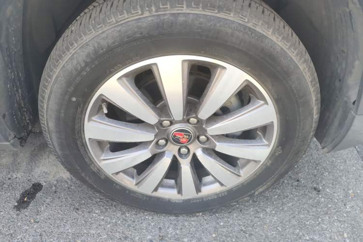 Used Roewe RX8 2019 30T Two-Wheel Drive Supreme Flagship Edition Right Front Wheel Hub