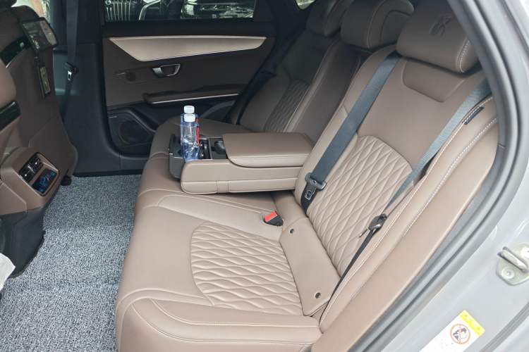 Used BYD Han 2025 EV Intelligent Driving Edition 605KM Prestige Model Left Rear Seat