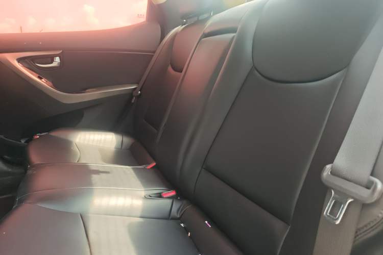 Used Hyundai Elantra (5th Generation / Langdong) 2015 1.6L Automatic Leading Model