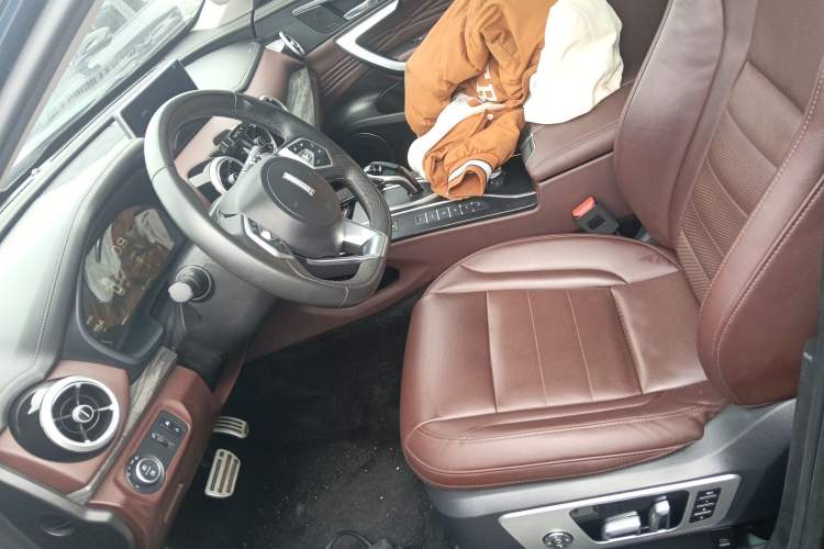 Used Wey VV7 2019 Upgraded Model 2.0T Flagship Version China VI