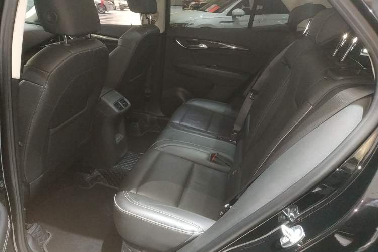 Used Buick Envision 2022 Encore S 652T Two-Wheel-Drive Luxury Model
