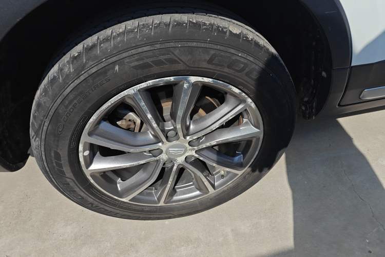 Used Geely Auto Emgrand X7 Sport 2018 1.8TD Automatic Two-Wheel Drive Smart Connect 4G Internet Edition Right Rear Wheel Hub