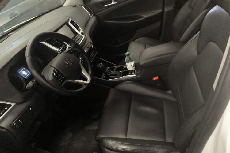 Used Hyundai Tucson 2018 1.6T Dual-Clutch Two-Wheel Drive 15th Anniversary Special Edition
