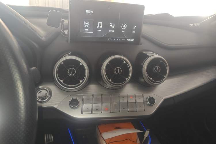 Used Wey VV7 2019 Upgraded Model 2.0T Flagship Version China VI Audio And AC Panel