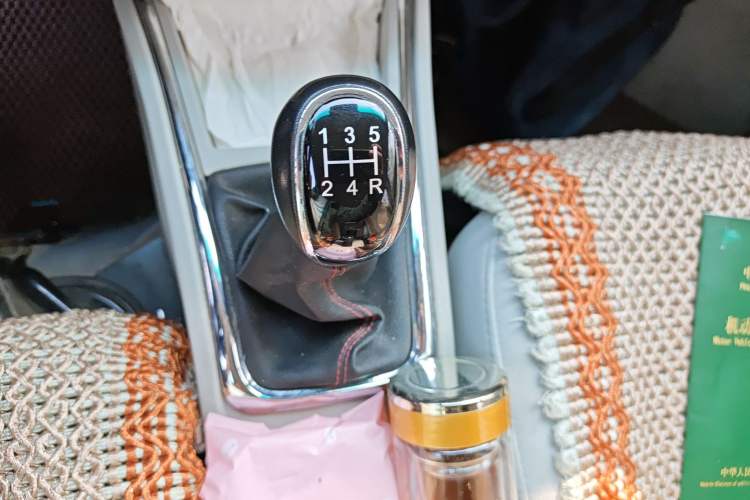 Used Jinbei New Hiace S 2022 1.5L Wealth Edition Non-Air-Conditioned Bus China VI Standard SWC15M
