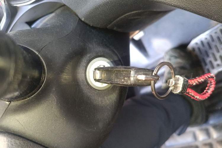 Used Kia K2 2012 Sedan 1.4L MT GL Commemorative Edition
