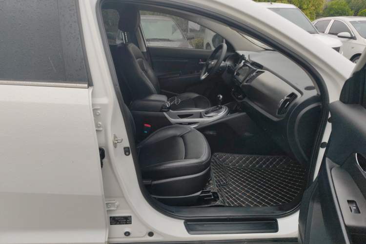 Used Kia Sportage R 2016 2.0L Automatic Two-Wheel Drive DLX Right Front Seat