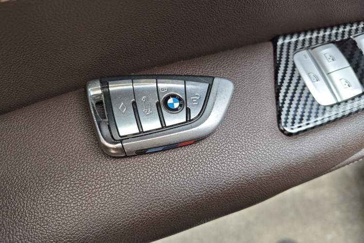 Used BMW 5 Series 2019 525Li M Sport Package