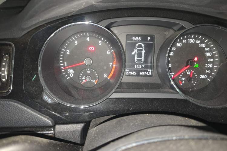 Used Volkswagen Sagitar 2017 230TSI Automatic Luxury Edition
