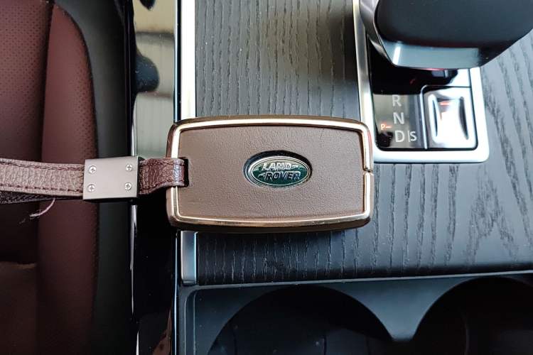 Used Land Rover Range Rover Evoque 2024 Aurora L 249 PS Prestige Light-Chasing Edition