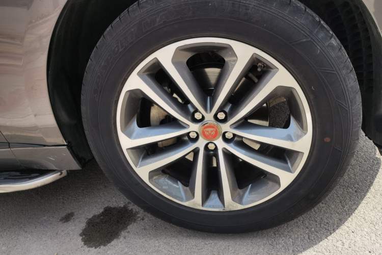 Used Jaguar F-PACE 2016 2.0T Two-Wheel Drive Urban Luxury Edition
