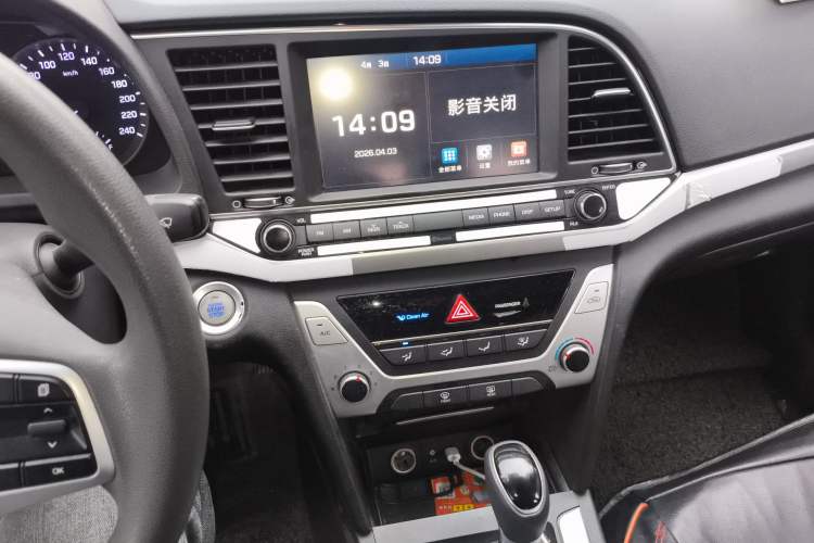 Used Hyundai Elantra (6th Generation / Lingdong) 2016 1.6L Automatic ZhiXuan – Elite Version Audio And AC Panel